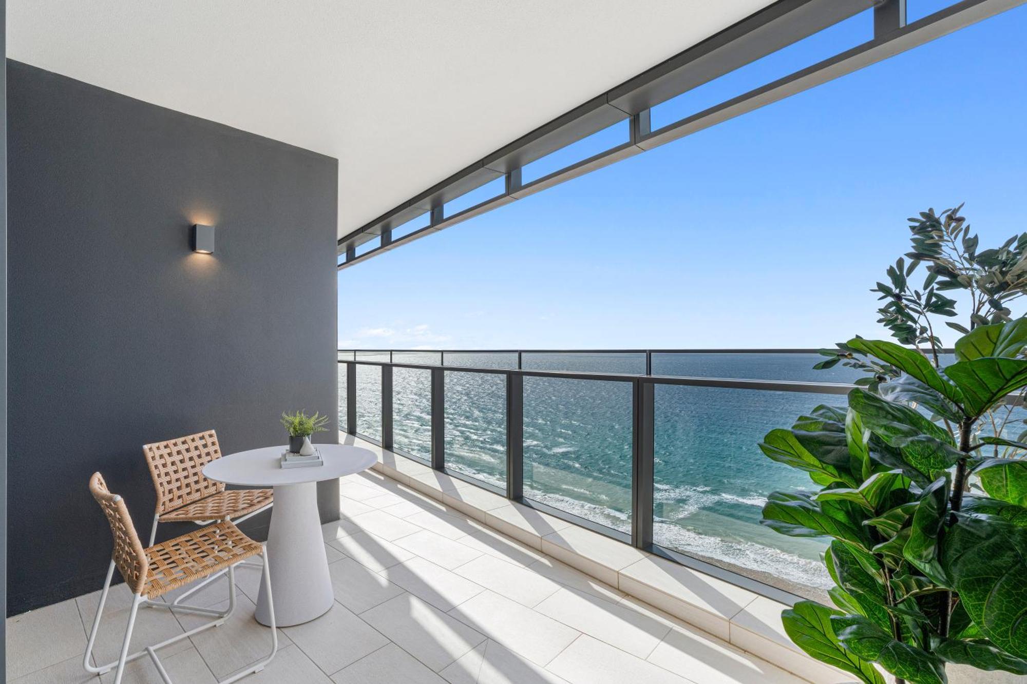 Jewel Beachfront Residences Gold Coast Exterior photo