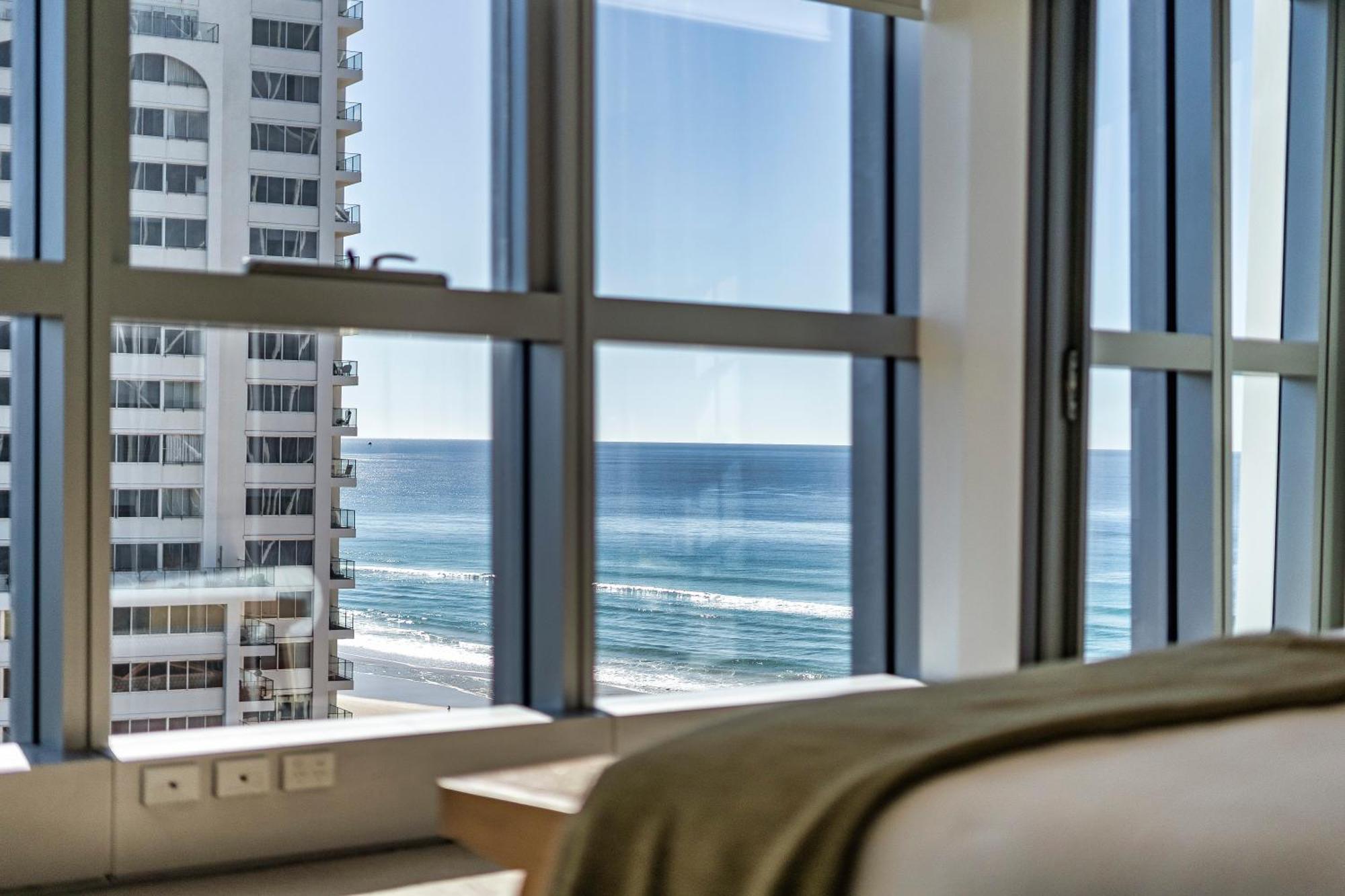 Jewel Beachfront Residences Gold Coast Room photo